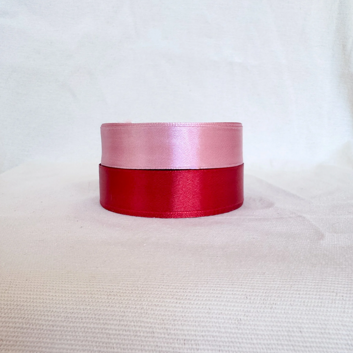 Red & Pink Bow Bunting